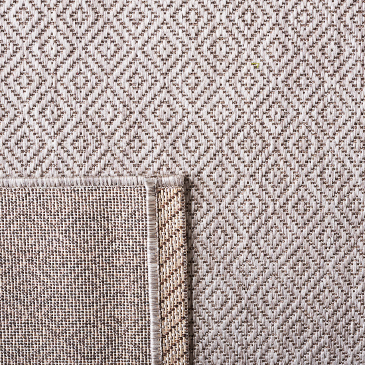 Safavieh Courtyard Mitre Geometric Indoor/Outdoor Area Rug, Beige, 5'3" x 7'7"