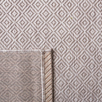 Safavieh Courtyard Mitre Geometric Indoor/Outdoor Area Rug, Beige, 5'3