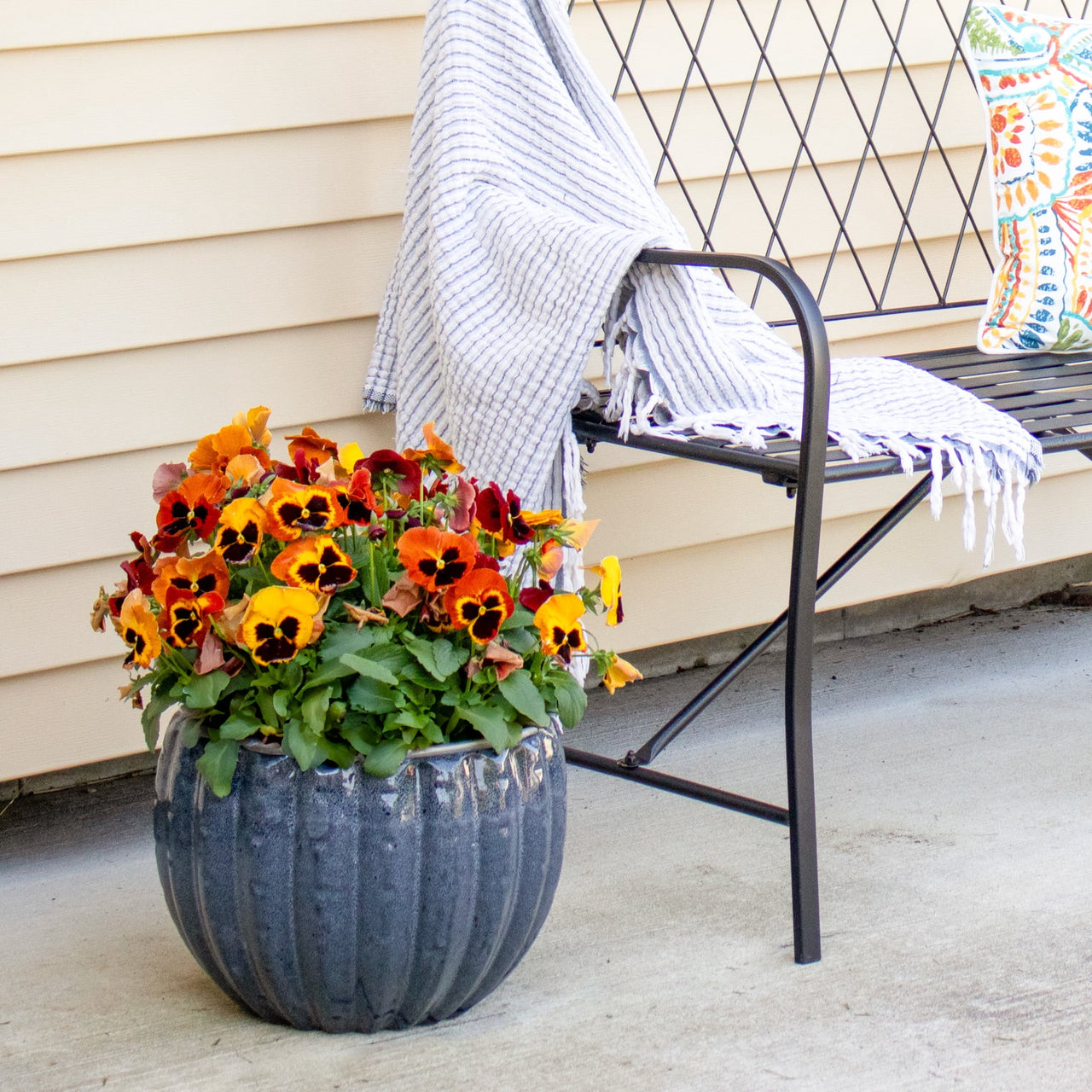Sunnydaze 13.5" x 13.5" x 11" Round Black Mist Ceramic Outdoor Planter Pot