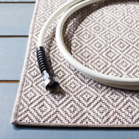 Safavieh Courtyard Mitre Geometric Indoor/Outdoor Area Rug, Beige, 5'3