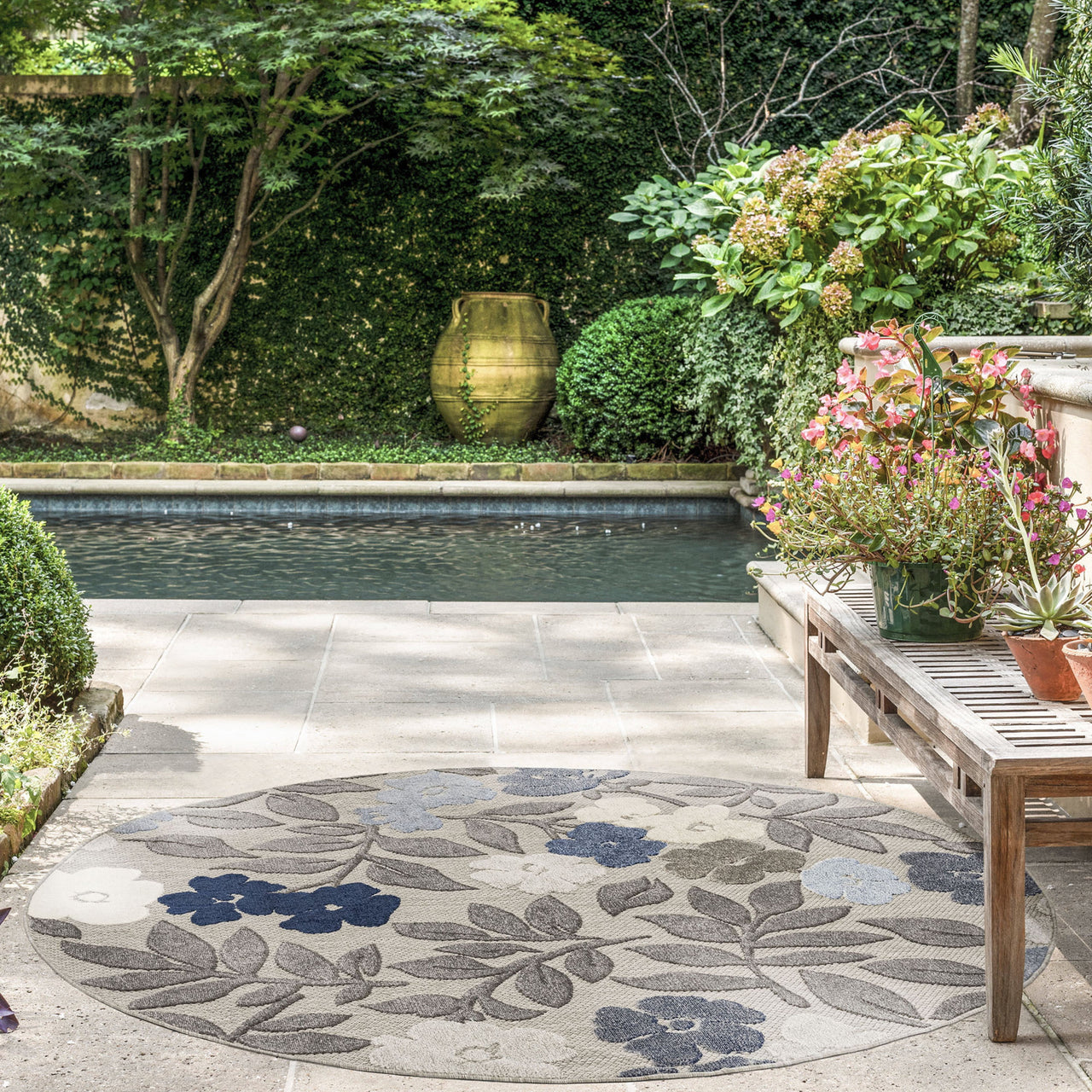 Oasis Modern Floral Multicolor Polypropylene Indoor Outdoor Area Rug, 5'x7' Rectangle