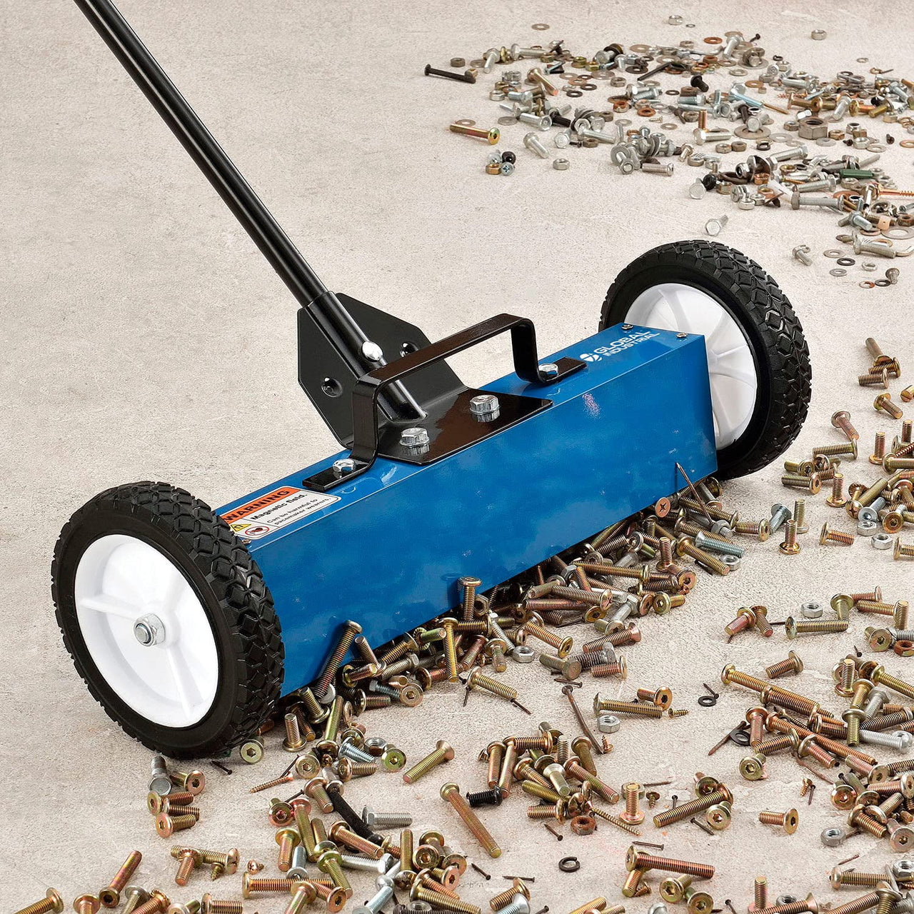 Global Industrial 18"W Magnetic Floor Sweeper