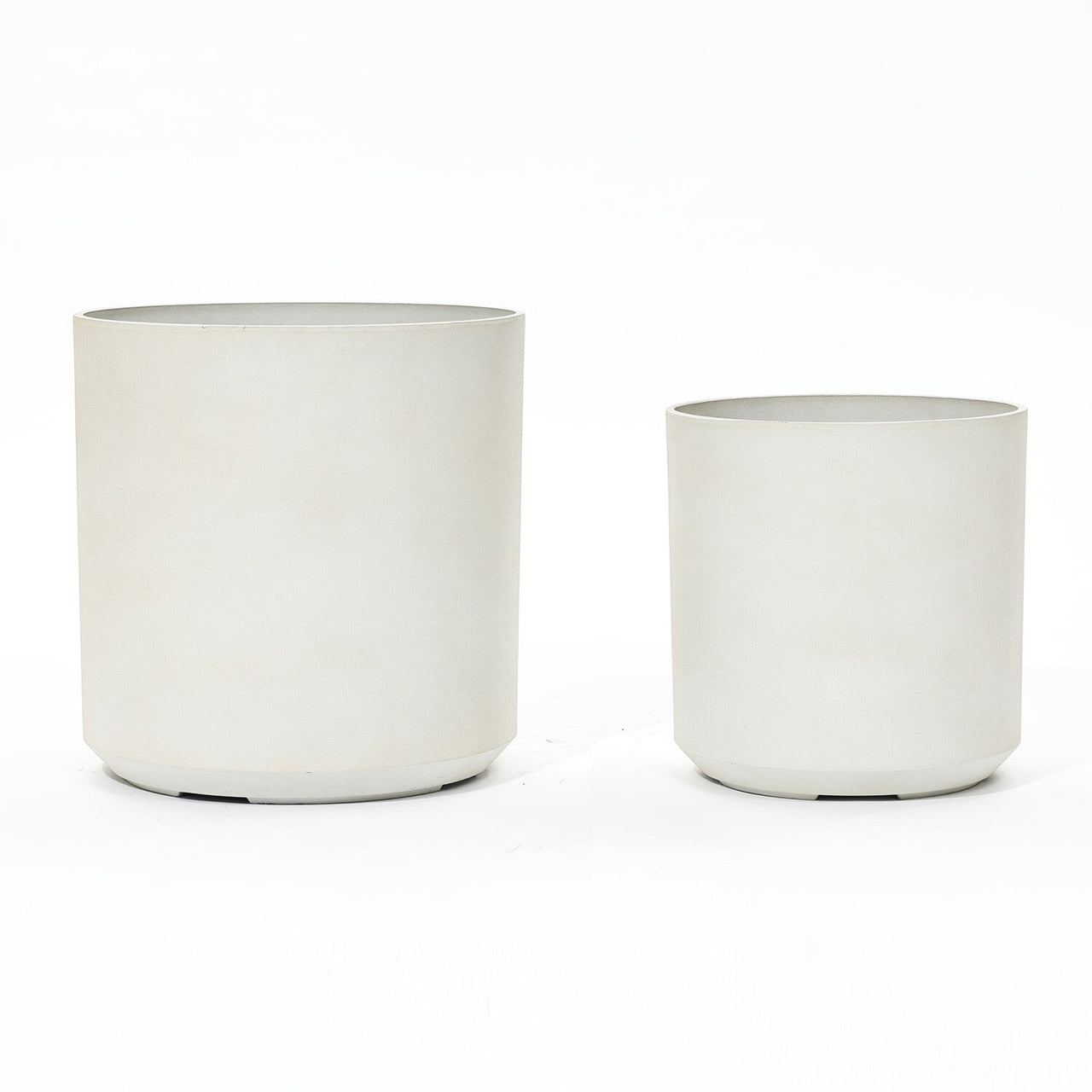LuxenHome 2-Piece Moon Stone Round Plastic Planters Set