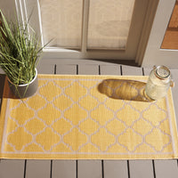 Safavieh Courtyard Alina Geometric Quatrefoil Indoor/Outdoor Area Rug, Black/Beige, 5'3