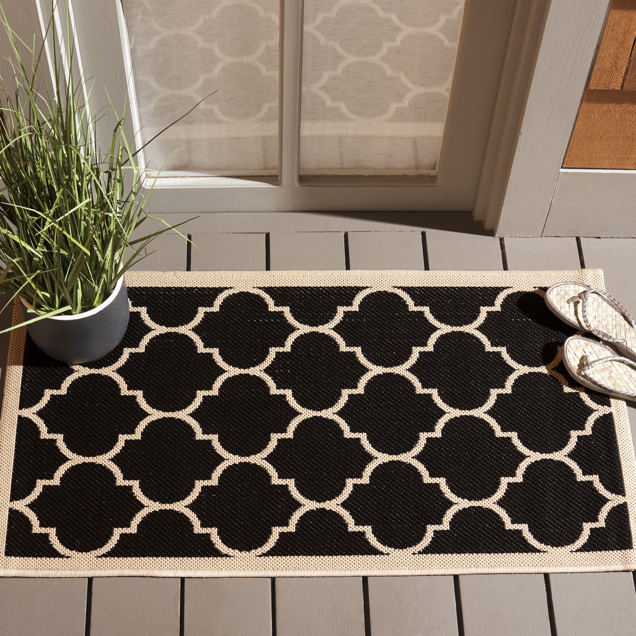 Safavieh Courtyard Alyssa Geometric Indoor/Outdoor Area Rug, Brown/Bone, 5'3" x 7'7"