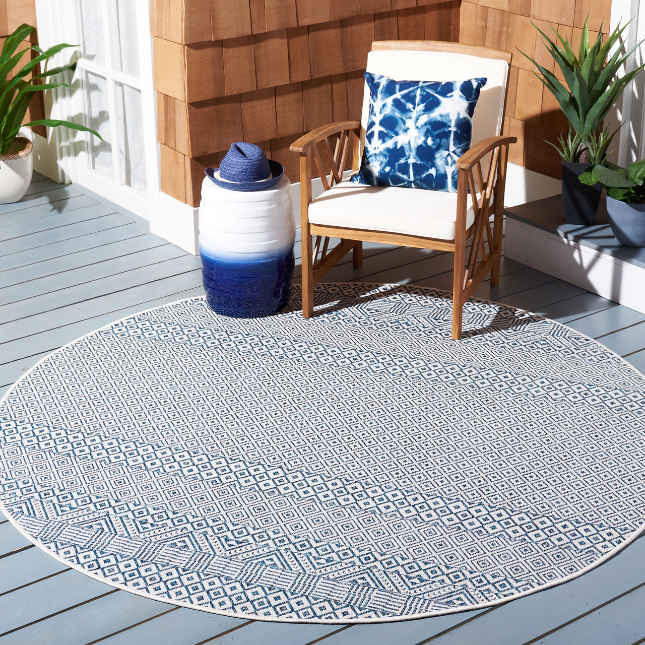 SAFAVIEH Courtyard Evander Geometric Indoor/Outdoor Area Rug, Gray/Blue, 5'3" x 7'7"