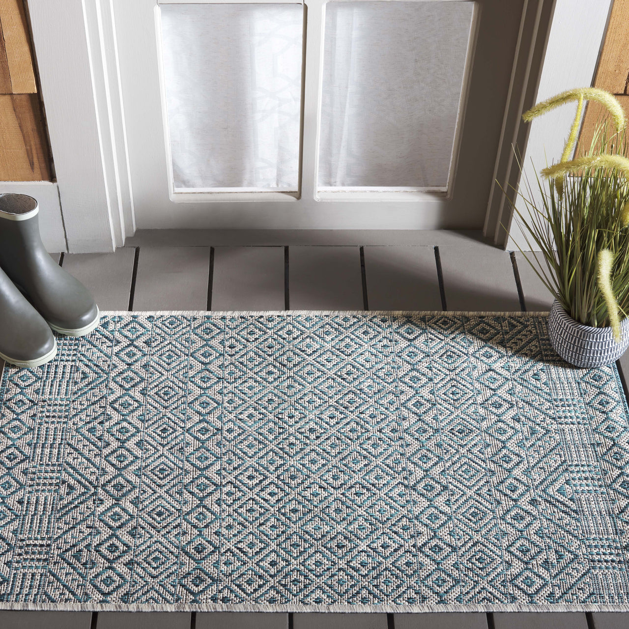 SAFAVIEH Courtyard Evander Geometric Indoor/Outdoor Area Rug, Gray/Blue, 5'3" x 7'7"