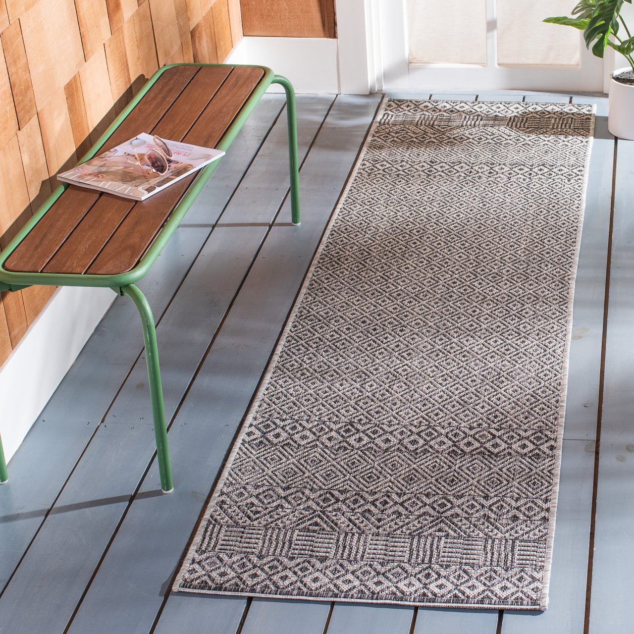 SAFAVIEH Courtyard Evander Geometric Indoor/Outdoor Area Rug, Gray/Blue, 5'3" x 7'7"