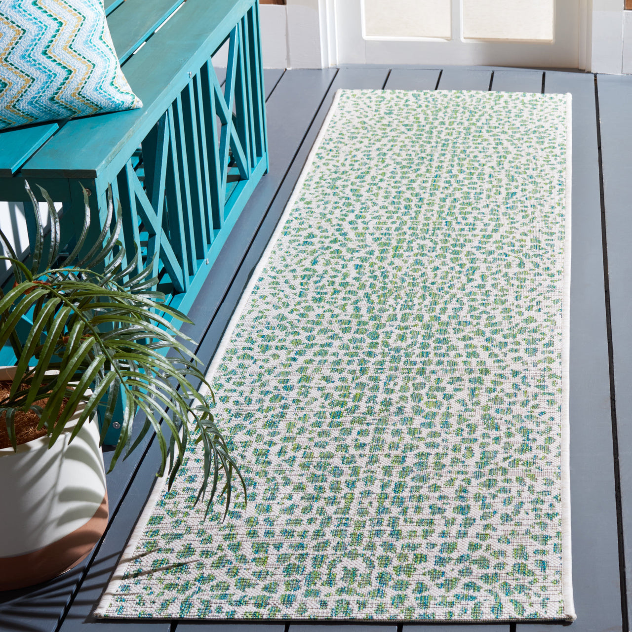 Safavieh Courtyard Karina Animal Indoor/Outdoor Area Rug, Gray/Black, 5'5" x 7'7"