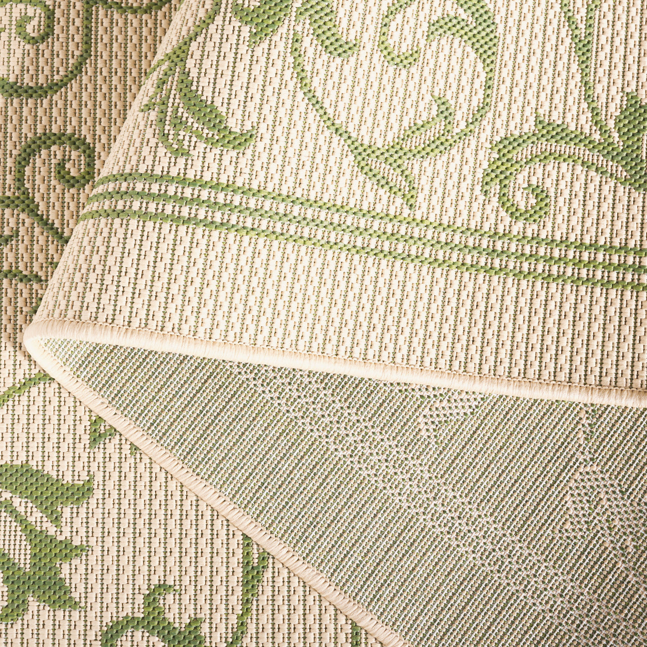 Safavieh Courtyard Nanda Botanical Indoor/Outdoor Area Rug, Natural/Olive, 5'3" x 7'7"