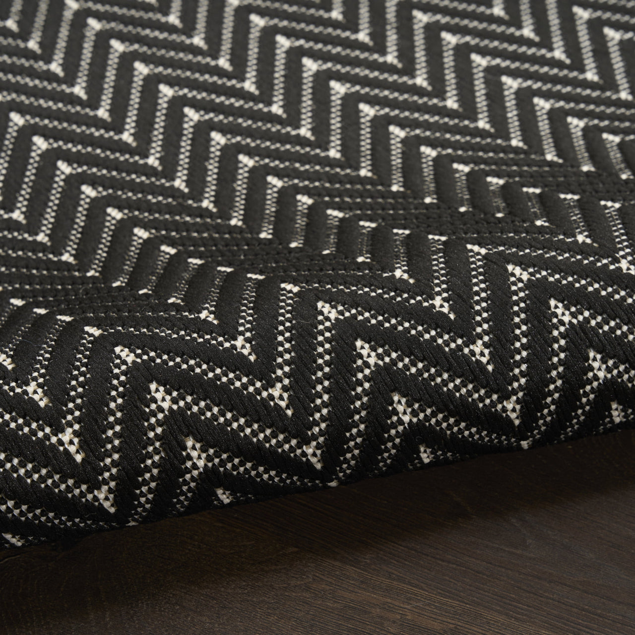 Nourison Horizon Indoor/Outdoor 2' x 6' Black Modern Rug