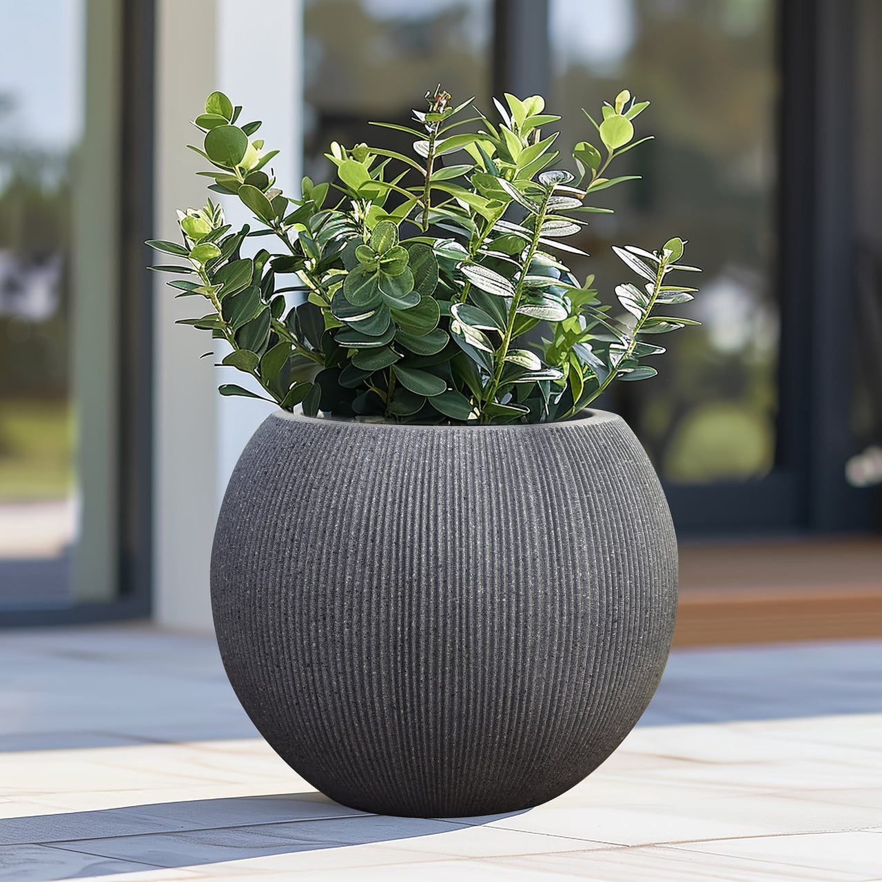 LuxenHome 14.5" Dia Round Planter Large Indoor Outdoor Plant Pot Modern Striped Plastic Planter Pot