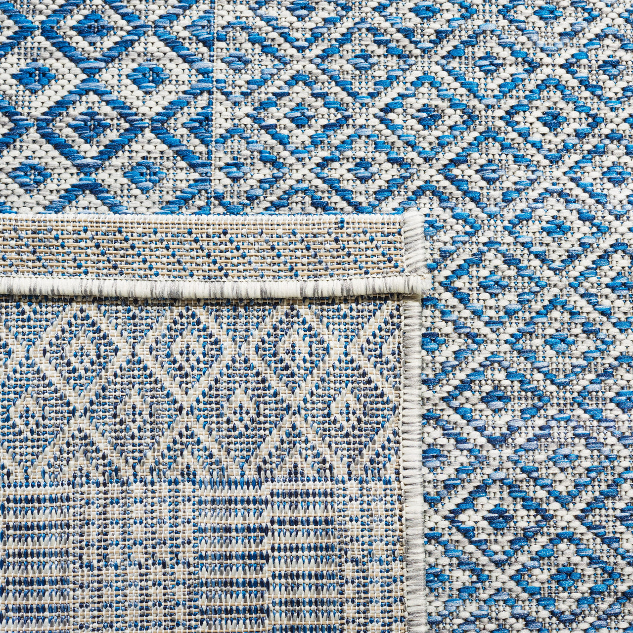 SAFAVIEH Courtyard Evander Geometric Indoor/Outdoor Area Rug, Gray/Blue, 5'3" x 7'7"