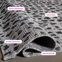 Safavieh Courtyard Karina Animal Indoor/Outdoor Area Rug, Gray/Black, 5'5